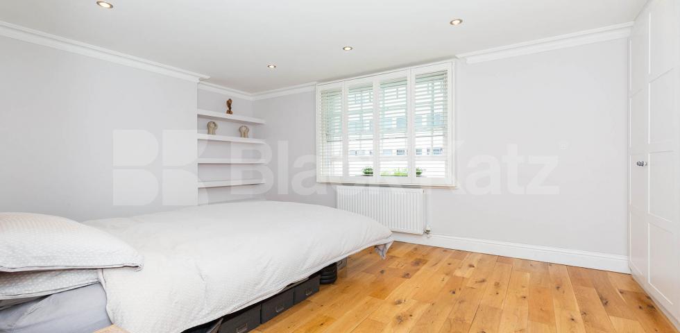 Stunning 3 bed 2 bath by Regents Park and Camden  Jamestown Road, Camden